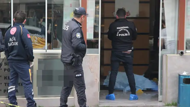 Esnafın tartışması kanlı bitti: 1 ölü, 1 yaralı

