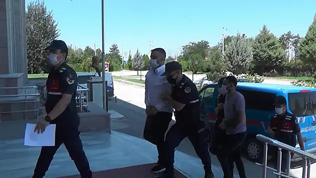 Esrarla yakalanan şüpheliler tutuklandı