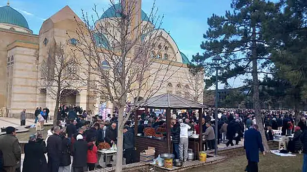 Eti Alüminyum'da geleneksel Kadir gecesi iftar geleneği devam ediyor