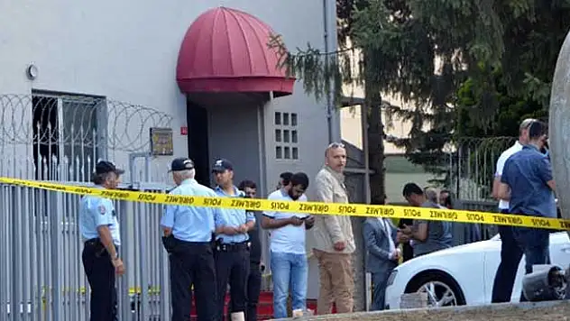 Etiler'de dernekte silahlı çatışma: 5 yaralı