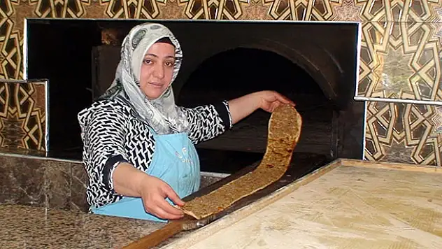 Etliekmeğe kadın usta eli değiyor