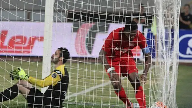 Eto'o bitmemiş!