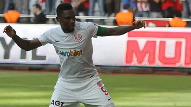 Eto'o, özür diledi
