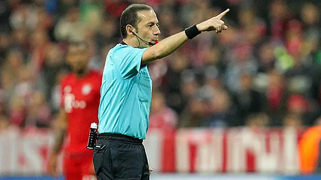 EURO 2016'da 18 hakem düdük çalacak