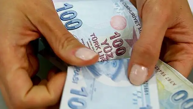 Ev hanımlarına emeklilik şartları şekilleniyor: Ev hanımlarına emeklilik yasası ne zaman çıkacak?
