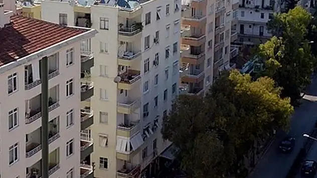 Ev sahibi kapıyı söküp elektriği kesti
