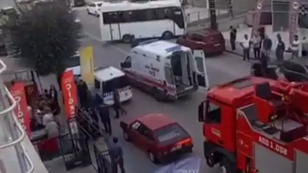 Evde piknik tüpü patladı balkondan atladı
