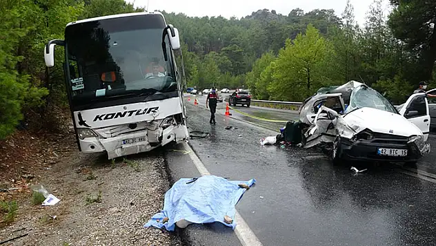 Eve dönüş yolu bir aileyi birbirinden ayırdı