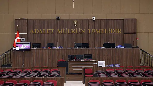 Eve haciz getiren koca manevi tazminat ödeyecek
