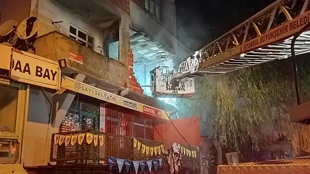 Evi, sahibine de yar etmedi! Evi boşaltan kiracı daireyi ateşe verdi, yanan dairede patlama meydana geldi
