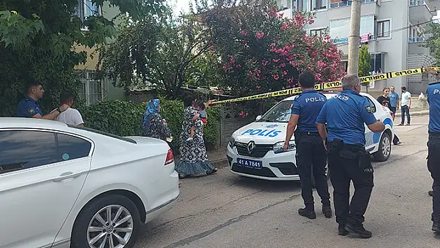 Evi terk eden eşine sinirlendi, çocuklarını rehin aldı
