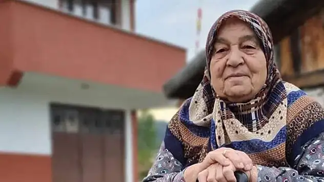Evinde ölü bulunan 88 yaşındaki kadında darp izlerine rastlandı üvey oğlu ve akrabası gözaltında
