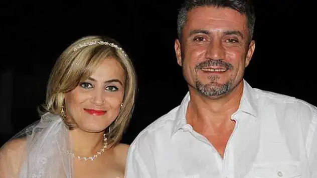 Evlilik yıl dönümünde beyaz gelinlikle sürpriz