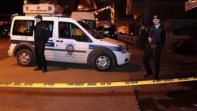 Eyüp'te polise saldırı