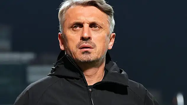 Eyüpspor, Orhan Ak ile yollarını ayırdı