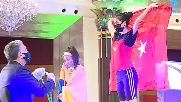 Ezgi Kılıç'tan 3 altın madalya 
