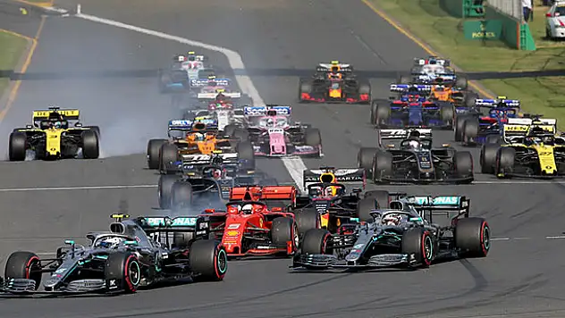 F1'de bir erteleme daha