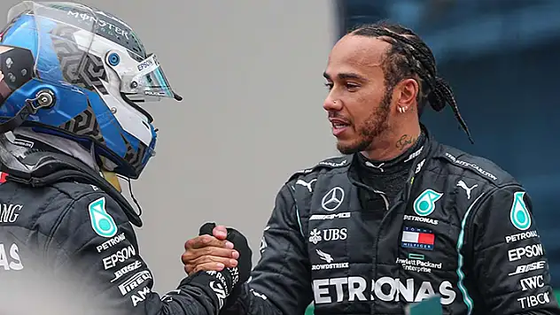 F1 Suudi Arabistan Grand Prix'sini Hamilton kazandı
