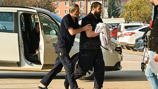 Fabrikada elini makineye kaptıran işçinin 2 parmağı koptu

