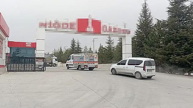 Fabrikada kimyasal tankına düşen 5 işçiden 2'si öldü

