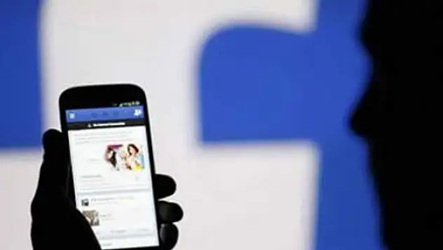 Facebook ve Instagram çöktü