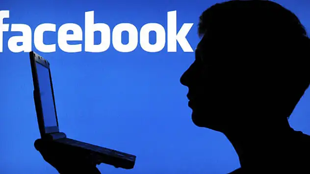 Facebooktayım o halde varım!
