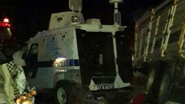Faciadan dönüldü! Minibüsten cephanelik çıktı