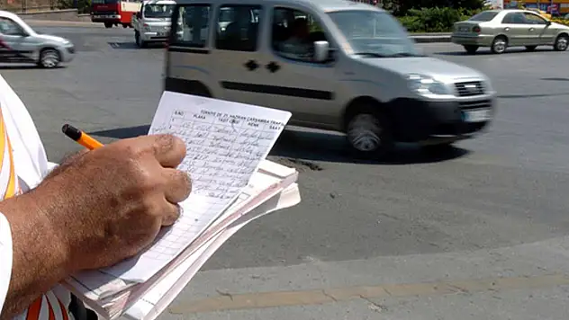 Fahri trafik müfettişinin kestiği ceza mahkemeden döndü
