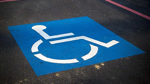 Fahri trafik müfettişleri sadece engelli park alanlarının ihlali durumunda ceza yazabilecek
