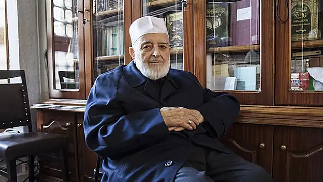 Fatih Camiinin son dersiamlarından hadis alimi M. Emin Saraç vefat etti