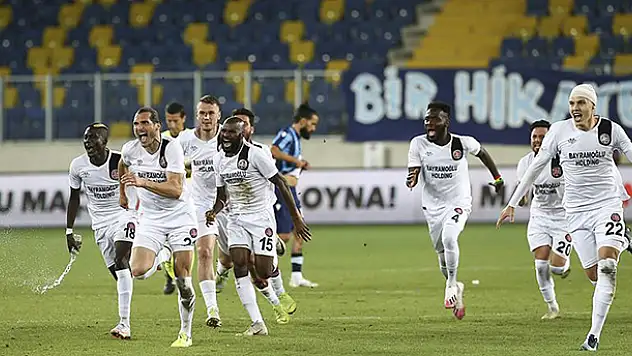 Fatih Karagümrük'te Süper Lig sevinci