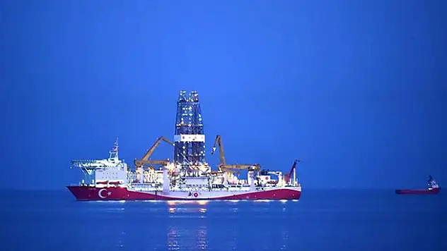 Fatih sondaj gemisi Karadeniz geçişine hazır