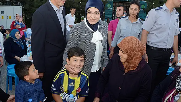 Fatma Toru'dan Çayırbağı Mahallesi'ne kompleks müjdesi