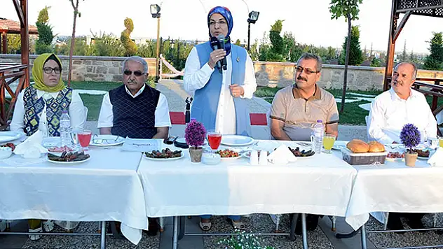 Fatma Toru muhtarlarla buluştu