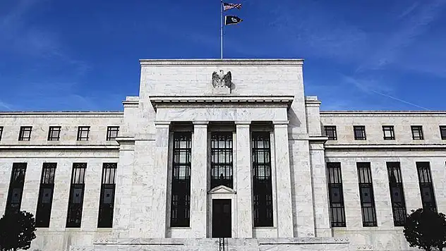 Fed faiz oranını 25 baz puan artırdı
