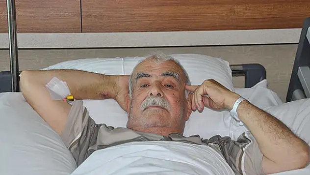 Felç geçiren hasta şah damarı açılarak hayata tutundu