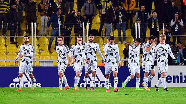 Fenerbahçe: 2 - Atiker Konyaspor: 3