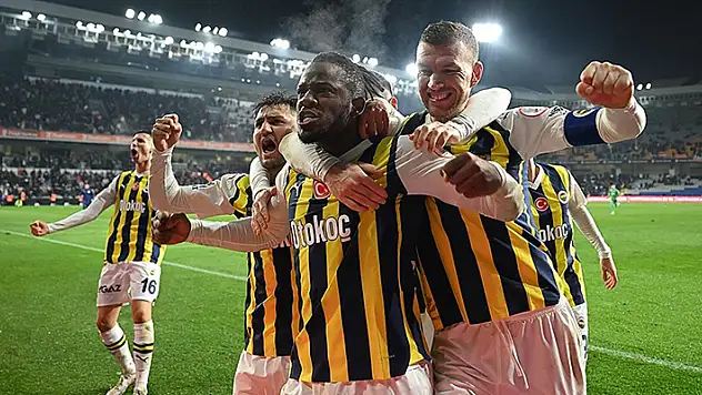 Fenerbahçe 3 puanı son dakika golüyle aldı
