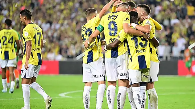 Fenerbahçe, Alanyaspor engelini rahat geçti
