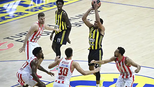 Fenerbahçe Beko, sahasında Yunanistan ekibi Olympiakos'u yendi
