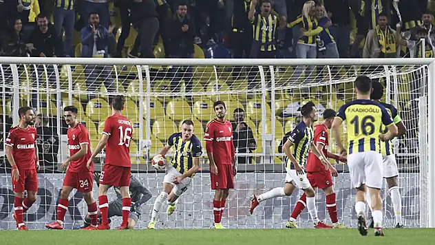 Fenerbahçe, Belçika ekibi Royal Antwerp ile 2-2 berabere kaldı
