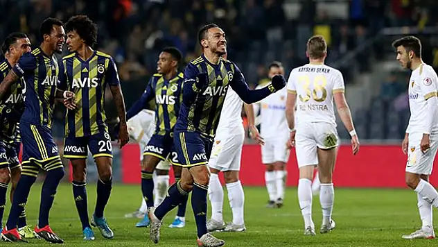 Fenerbahçe çeyrek final biletini iki golle aldı