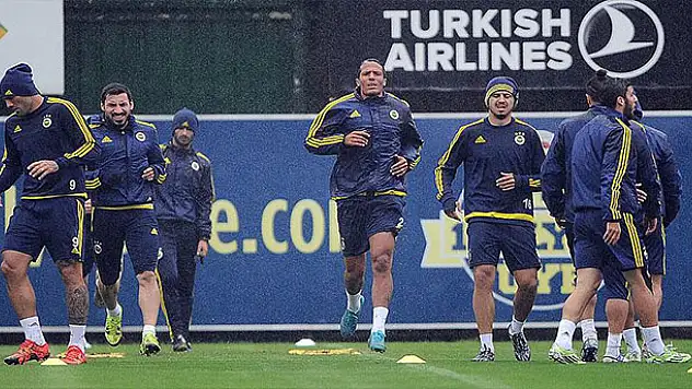 Fenerbahçe'de derbi mesaisi başladı