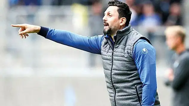 Fenerbahçe Erol Bulut'la 2+1 yıllığına anlaştı