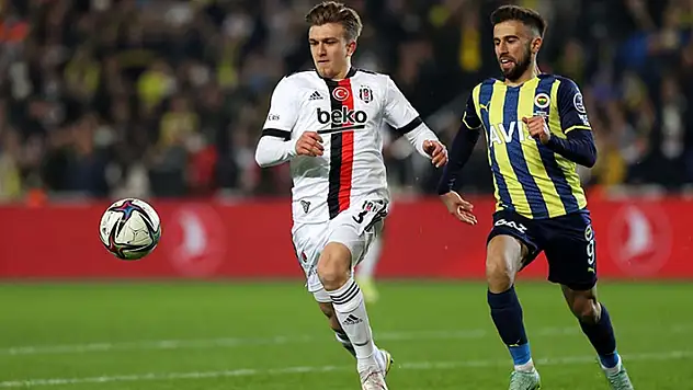 Fenerbahçe ile Beşiktaş 2-2 berabere kaldı
