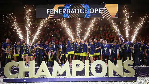 Fenerbahçe ilki başardı! 3. kez Euroleague şampiyonu