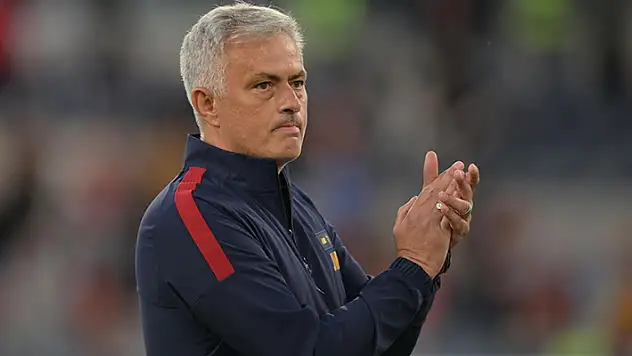 Fenerbahçe, Jose Mourinho ile görüşmelere başladığını duyurdu
