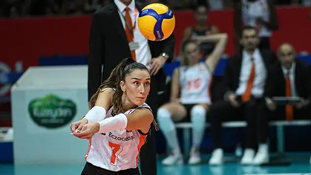 Fenerbahçe Kadın Voleybol Takımı, Hande Baladın'ı kadrosuna kattı