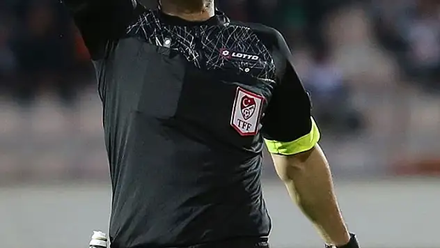 Fenerbahçe - Konyaspor maçının VAR'ı Emre Kargın
