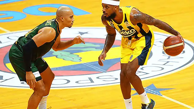 Fenerbahçe Lider'e konuk oluyor